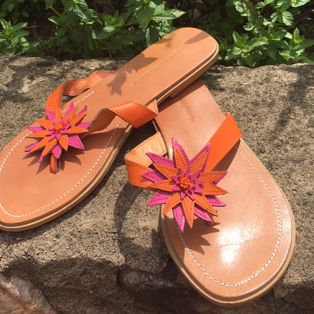 Flower flip flops